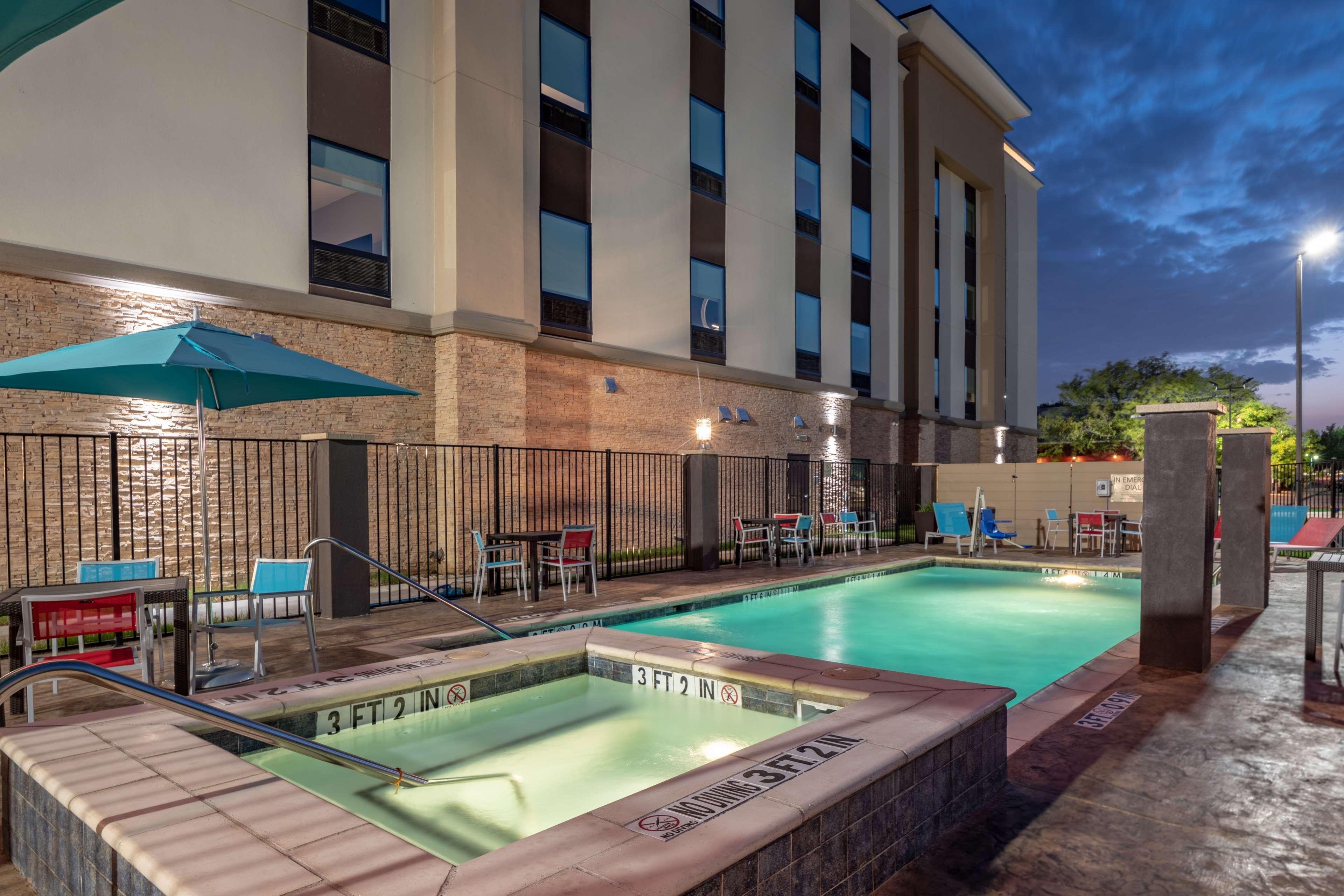 Hampton Inn & Suites Dallas/Plano Central Eksteriør billede
