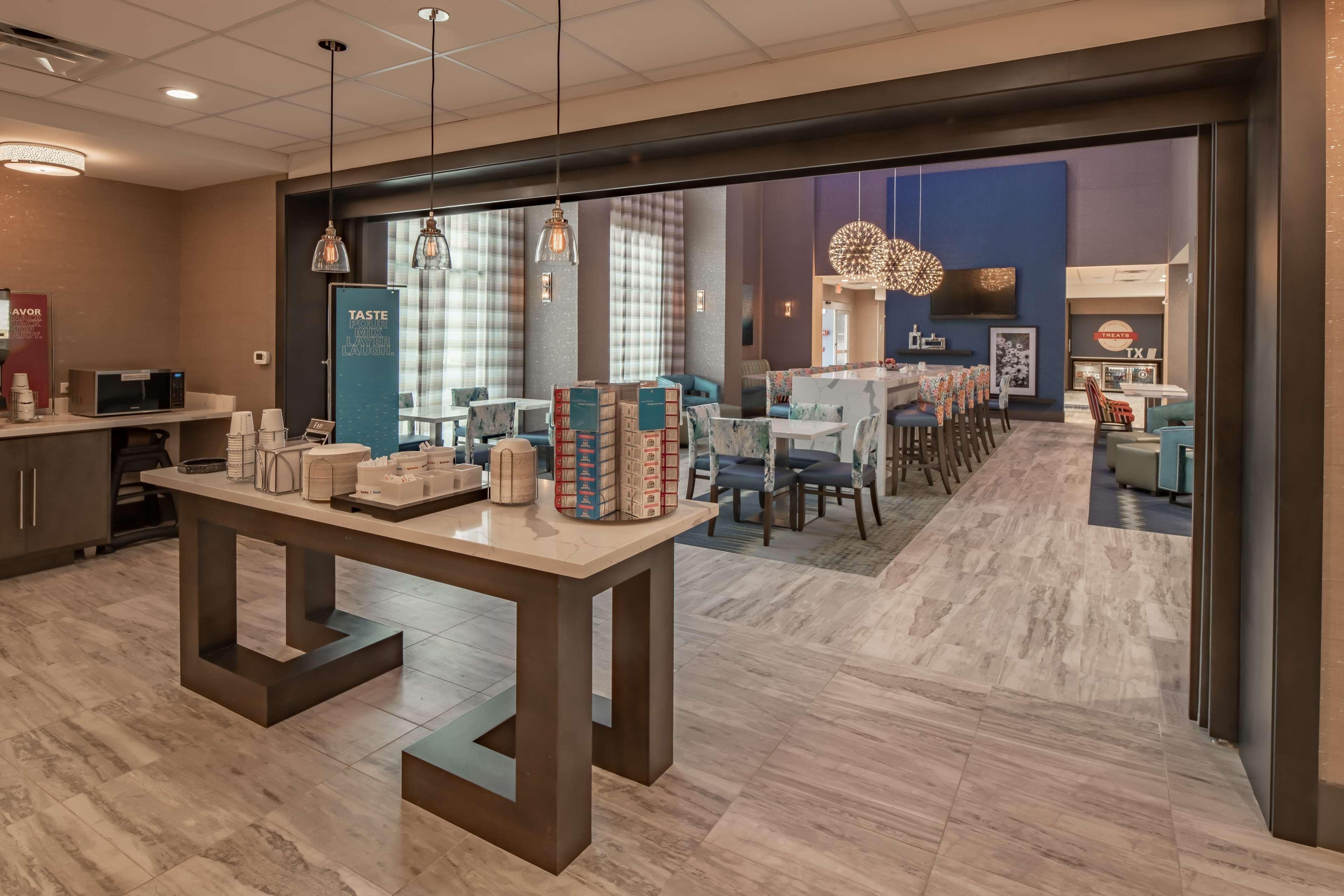 Hampton Inn & Suites Dallas/Plano Central Eksteriør billede