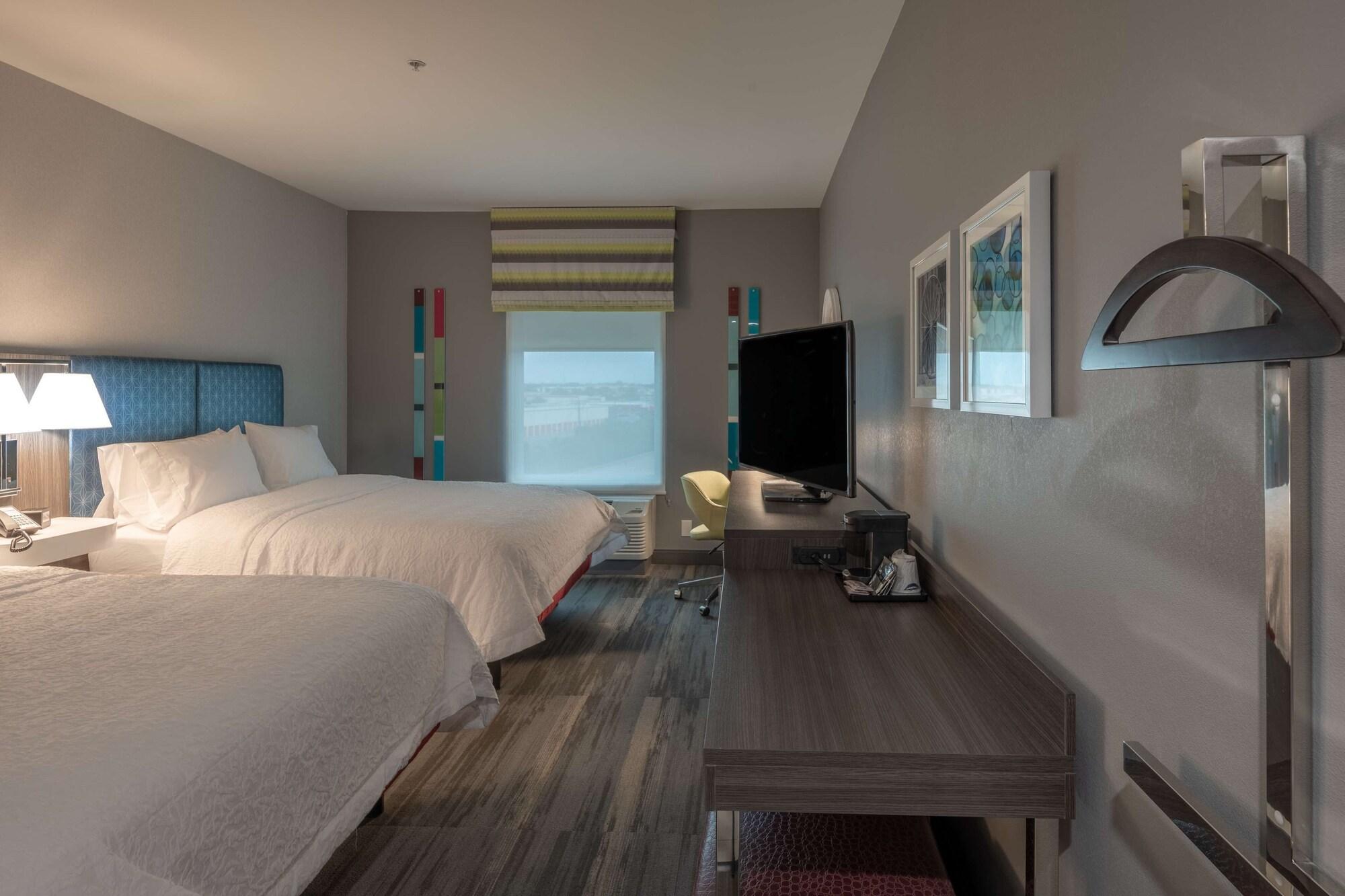 Hampton Inn & Suites Dallas/Plano Central Eksteriør billede